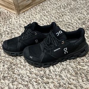 On Cloud Waterproof Running Shoes